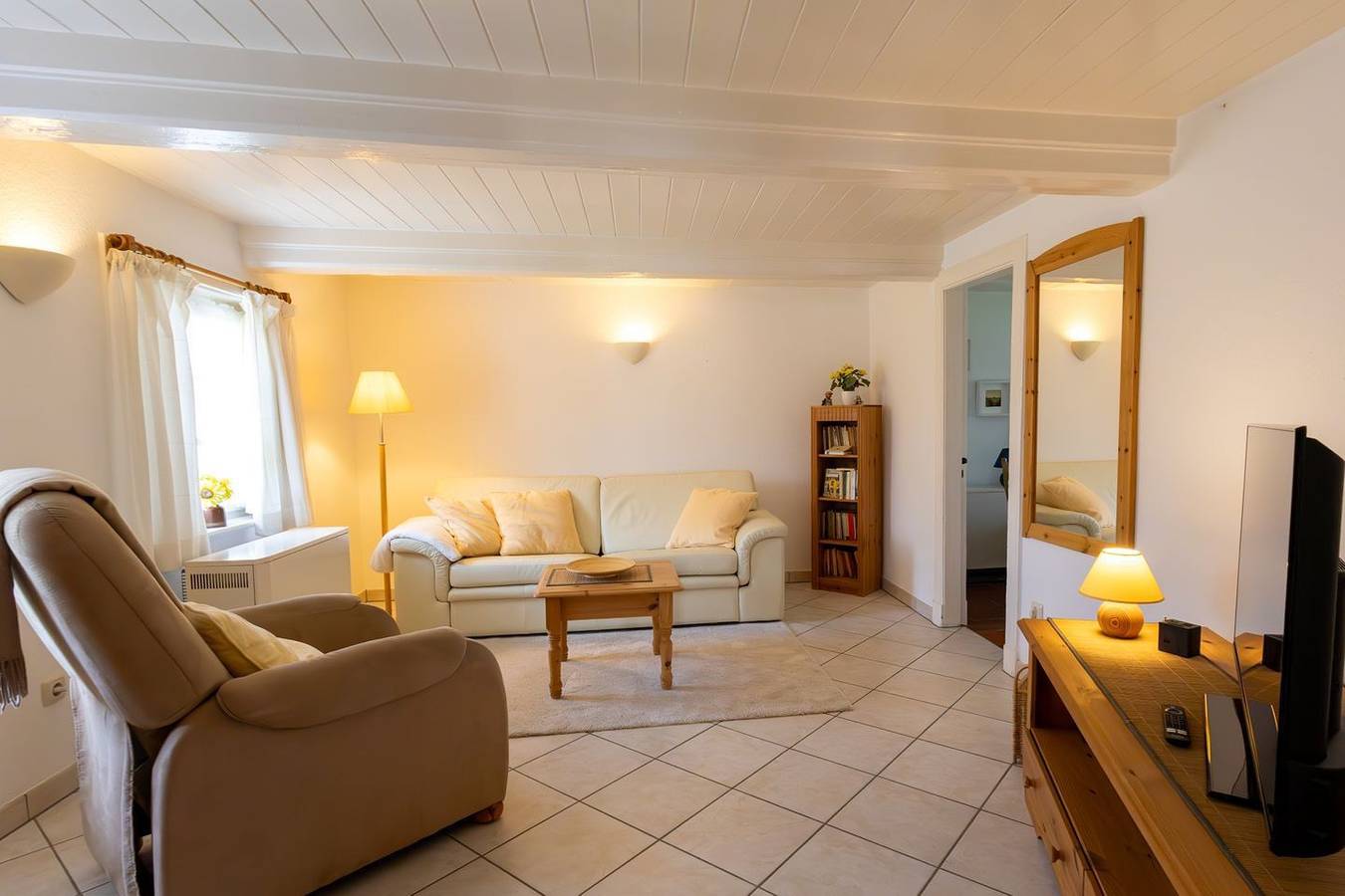 Ganze Wohnung, App. "Haus Kühl 1" - Uriges Urlaubsdomizil mit gemütlichem Charme direkt am Deich in St. Peter-Ording, Eiderstedt