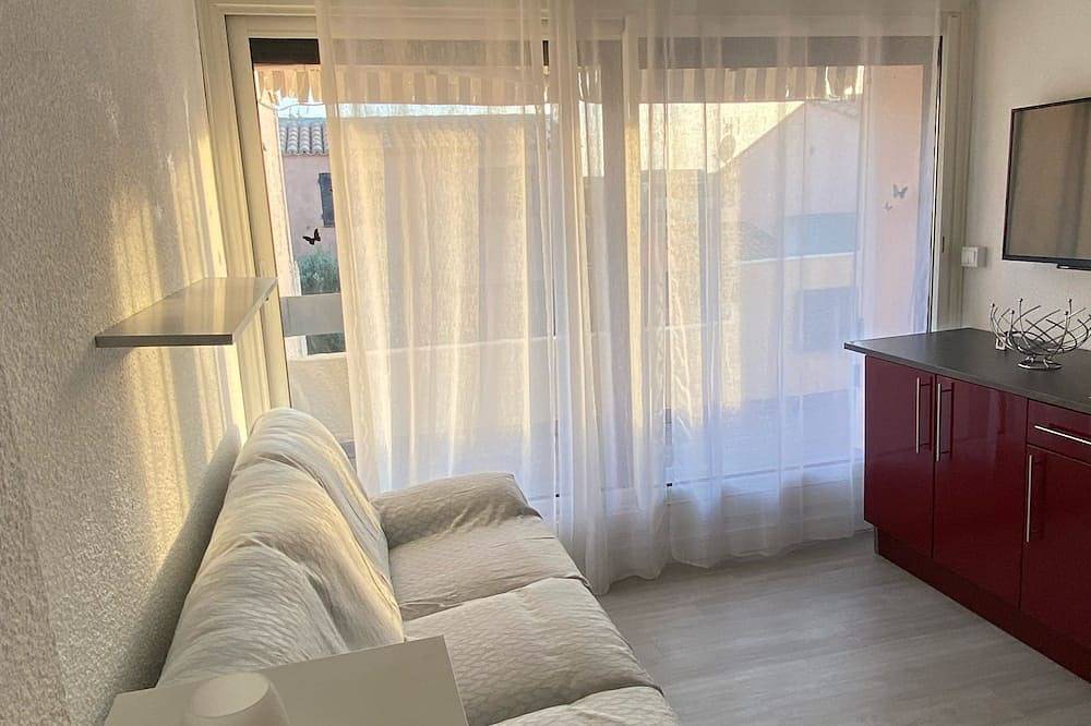 Entire apartment, T2 Naturist Village Aphrodite Leucate in Port Leucate, Leucate