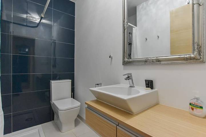 Entire apartment, La Zenia 2 Bed 2 Bath, Solarium, Jaccuzi, Bbq, Beaches, Golf in Colinas de la Zenia, Orihuela