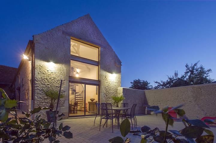 Gîte pour 6 personnes, avec Terrasse ainsi que Jardin et Piscine