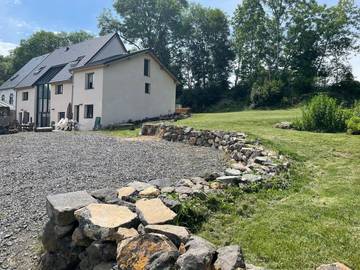 Gîte pour 8 personnes, avec terrasse et jardin à Gelles