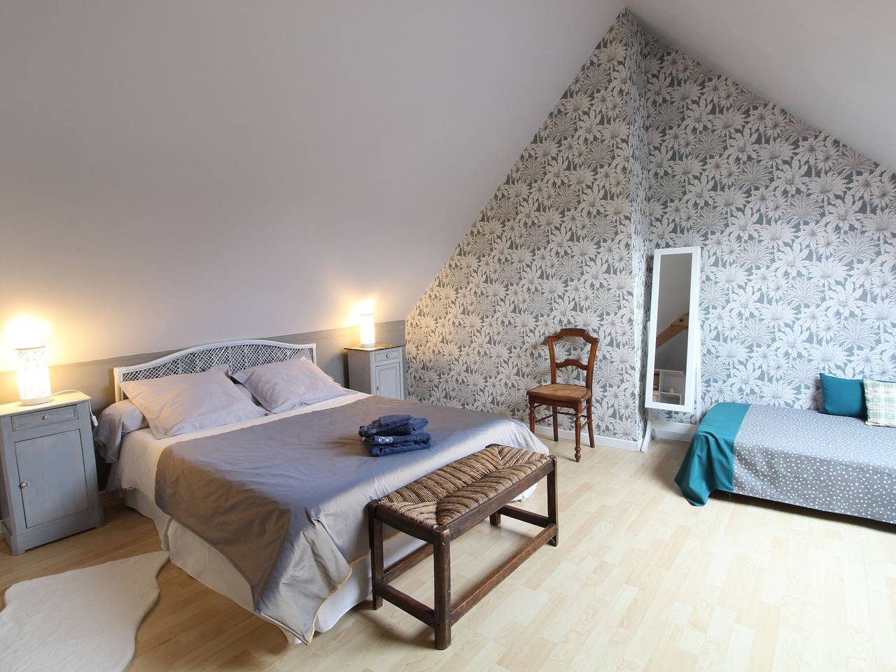 Jolie maison en pierre avec jardin privatif, proche de la Loire et des châteaux, animaux bienvenus in Blaison-Gohier, Région d'Angers