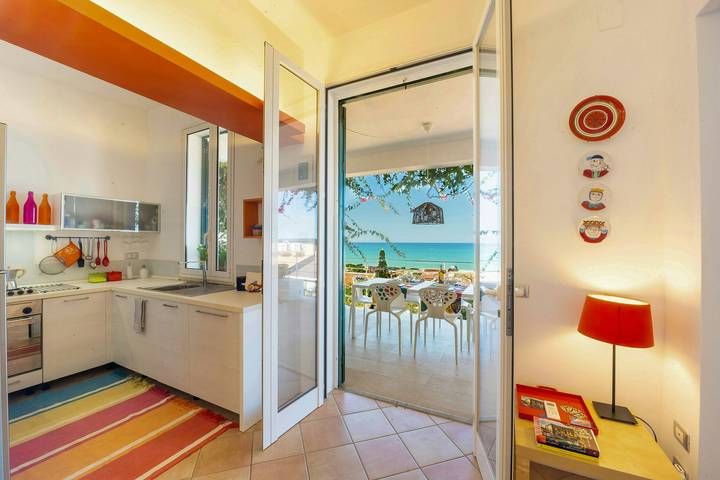 Villa con terrazas con vistas al golfo de Castellammare in Alcamo Marina, Alcamo