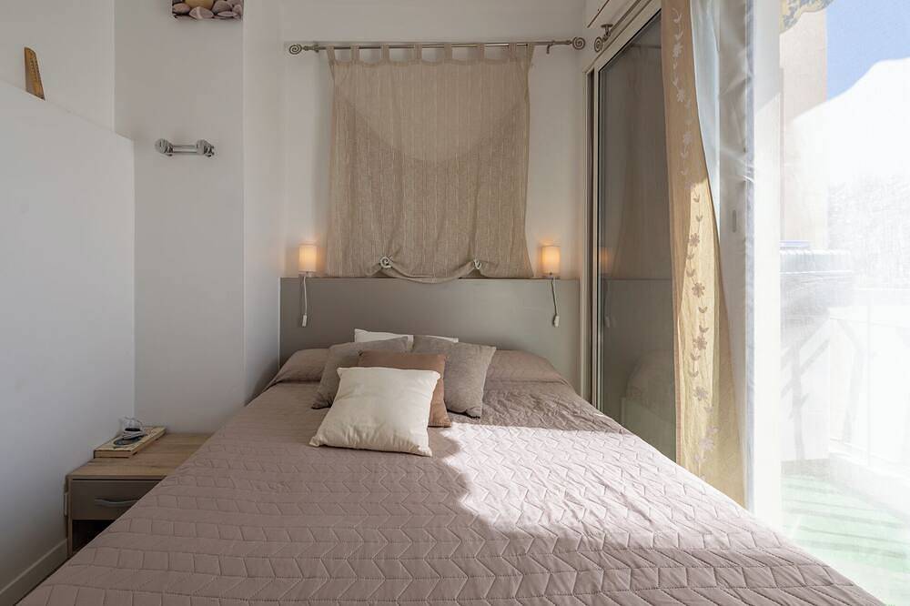 Ganze Wohnung, Appart lumineux climatisé au dernier étage – parfait pour 4 pers in Roquebrune-Cap-Martin, Mittelmeerküste (Frankreich)