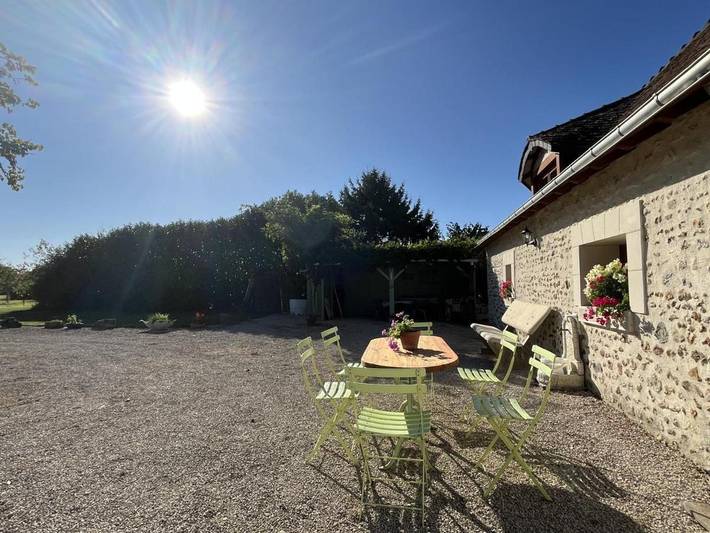 Location de vacances pour 6 personnes, avec jardin et terrasse à Monthodon - 4