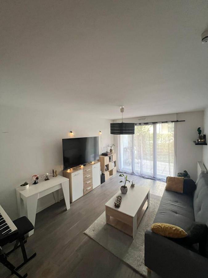 Gîte pour 4 personnes, avec terrasse à Brou-sur-Chantereine