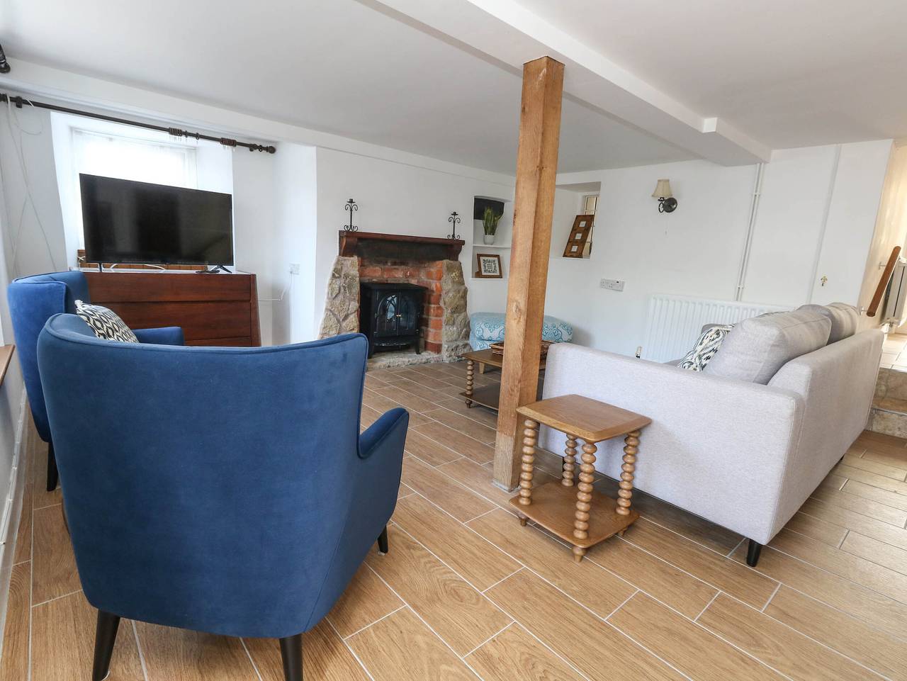 Greenwich Cottage in Burton Bradstock, Dorset