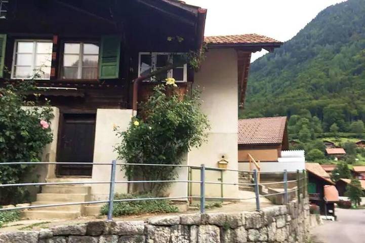 Ferienwohnung für 2 Personen, mit Garten am Thunersee