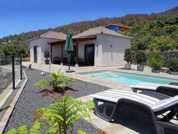 Ferienhaus für 5 Personen, mit Garten und Terrasse sowie Ausblick und Pool auf La Palma