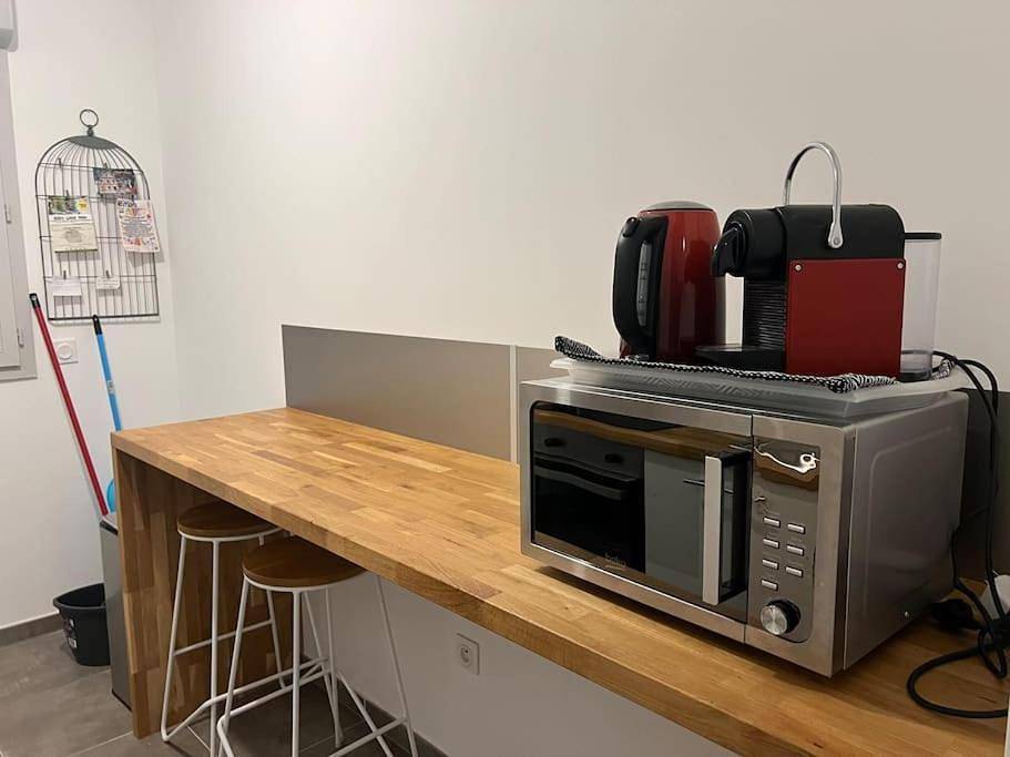 Appartement entier, Two-Bedroom Apartment in Puget-sur-Argens, Côte méditerranéenne (France)