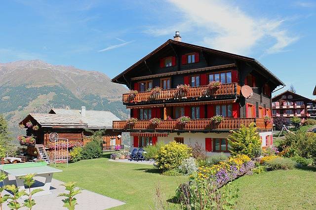 Ferienwohnung für 3 Personen, mit Balkon und Terrasse sowie Garten in Visperterminen
