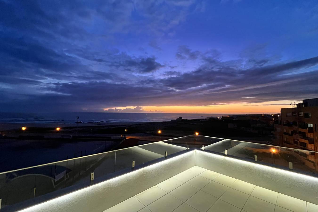 Estudio entero, Estudio para 4 personas con terraza in Aver-o-Mar, Amorim e Terroso, Distrito de Porto