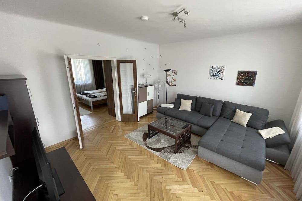 Ganze Wohnung, Apartment with terrace, view of Vienna, free parking, children welcome in Wien, Wienerwald