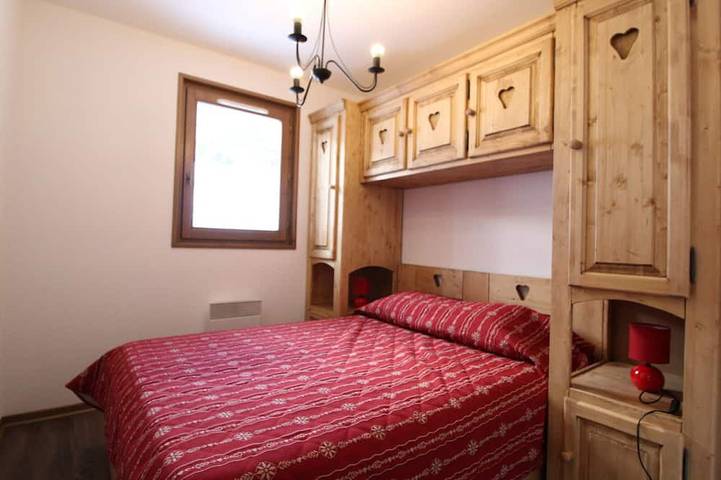 Apartamento entero, Duplex acogedor para 10 personas, a pie de pistas en Val-Cenis. in Lanslebourg-Mont-Cenis, Región de Saint-Jean-de-Maurienne