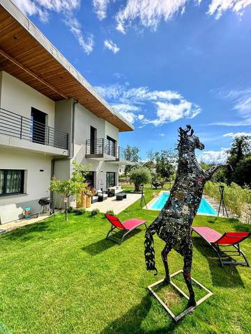 Cottage pour 13 personnes, avec piscine ainsi que jardin et vue à L'Isle-Adam