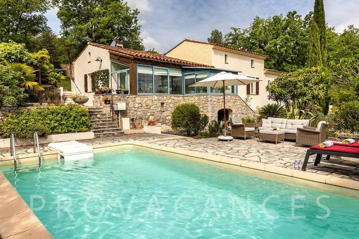 Villa for 8 people, with balcony/terrace and pool - 1