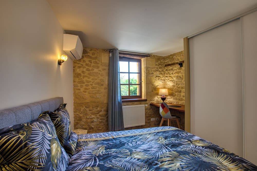Maison proche de Sarlat, au pied du château de Monfort in Vitrac, Périgord Noir