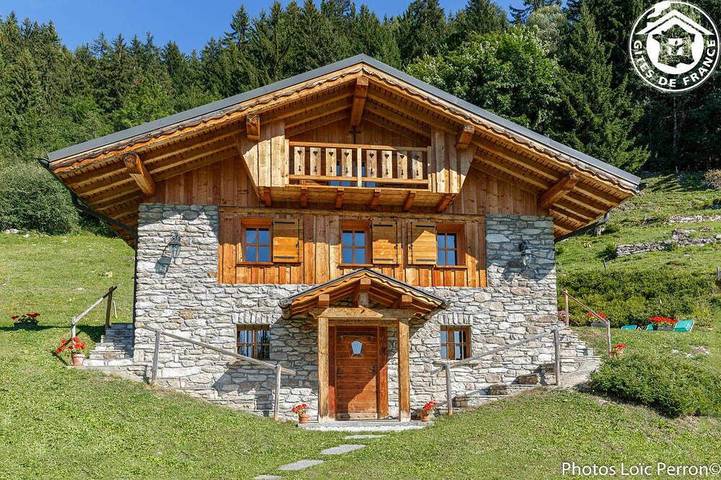 Location de vacances pour 10 personnes, avec terrasse à Planay