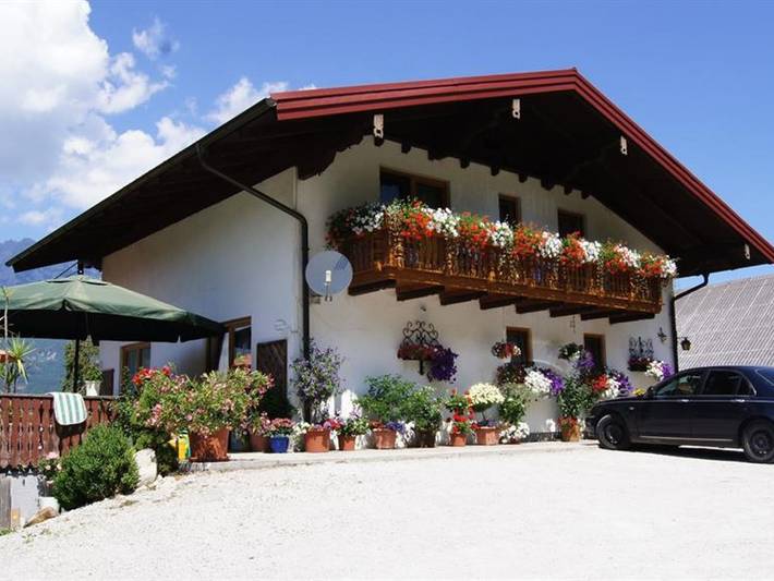 Hotel für 8 Personen, mit Balkon und Terrasse sowie Garten und Pool