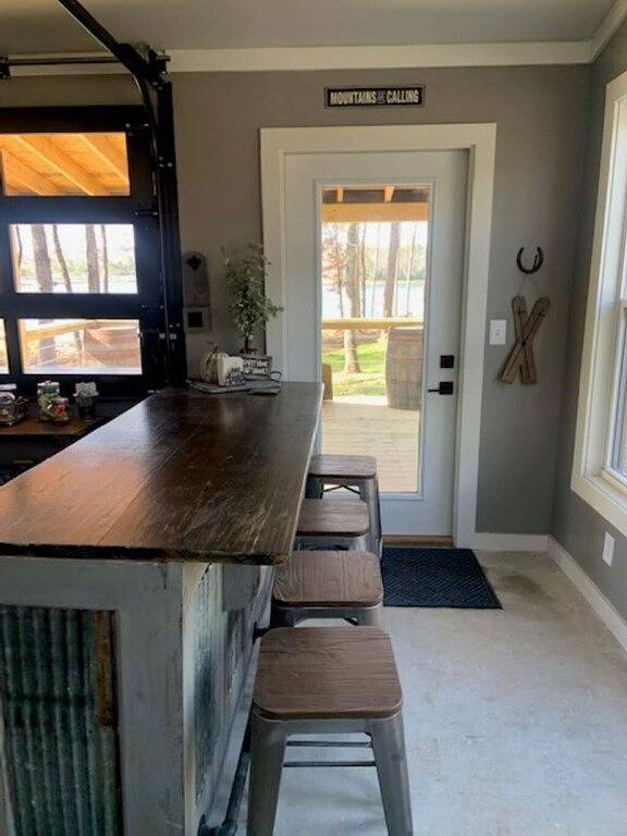 Swordfish Suite Dog friendly- Pup Shed Retreat in Grundy County