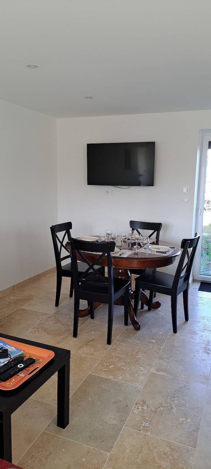 Au Deux Palmiers – Une maison confortable au cœur du Bessin in Saint-Hubert-des-Biards, Région de Bayeux