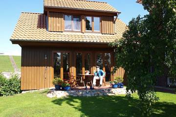 Ferienhaus für 2 Personen, mit Garten in Grünendeich