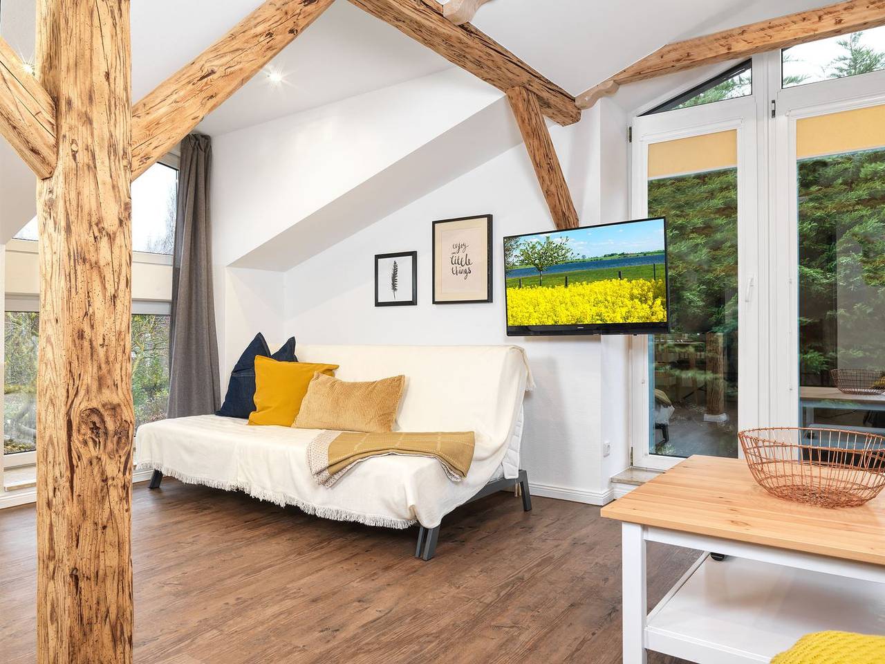 Ganze Wohnung, App. Strohboden - Kleine moderne Ferienwohnung im Mehrfamilienhaus in Vorwerk, Nordwestmecklenburg (Wismar und Umgebung)
