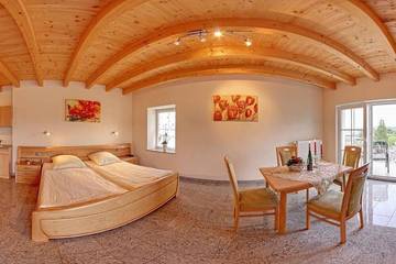 Bed And Breakfast für 2 Personen in Osann-Monzel, Moseleifel, Bild 1