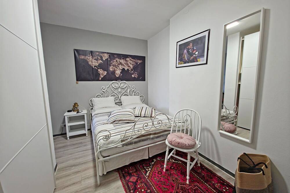 Casa de vacaciones  con A/C, Wifi, Tv, terraza, mascotas permitida, cerca de Forte Dei Marmi in Cinquale, Montignoso