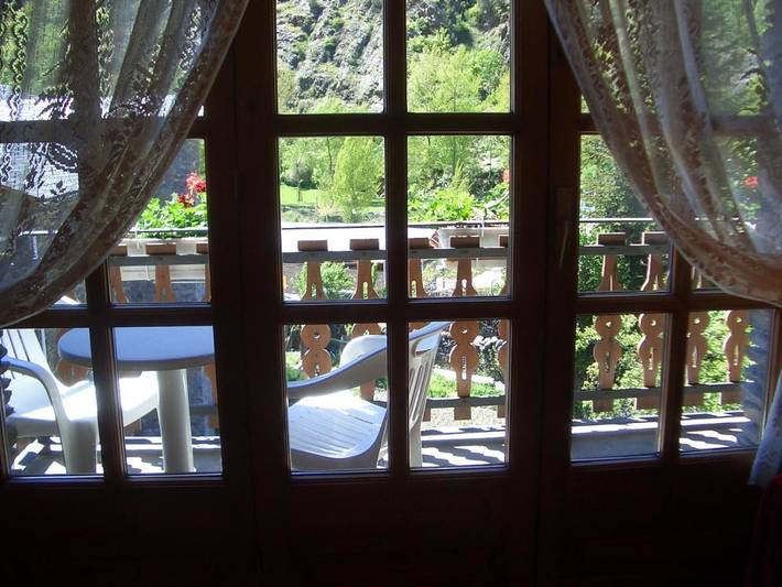 Gîte pour 6 personnes, avec balcon et vue à Alins - 3