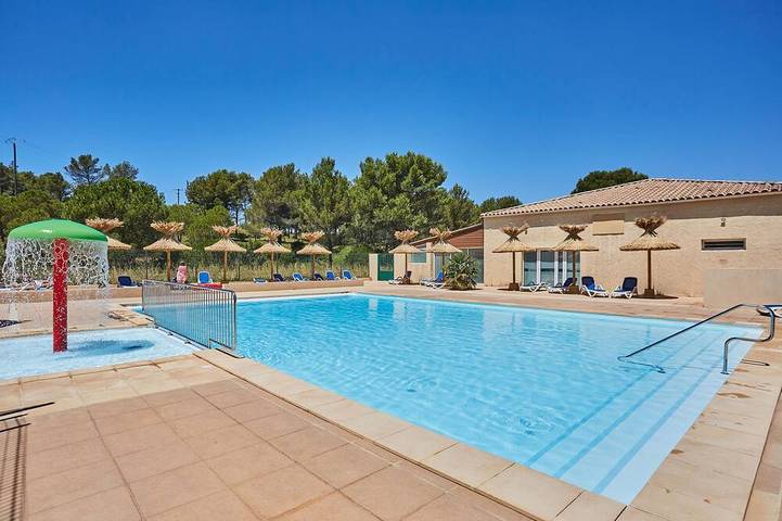 Chalet pour 8 personnes, avec Balcon et Piscine à Aubagne
