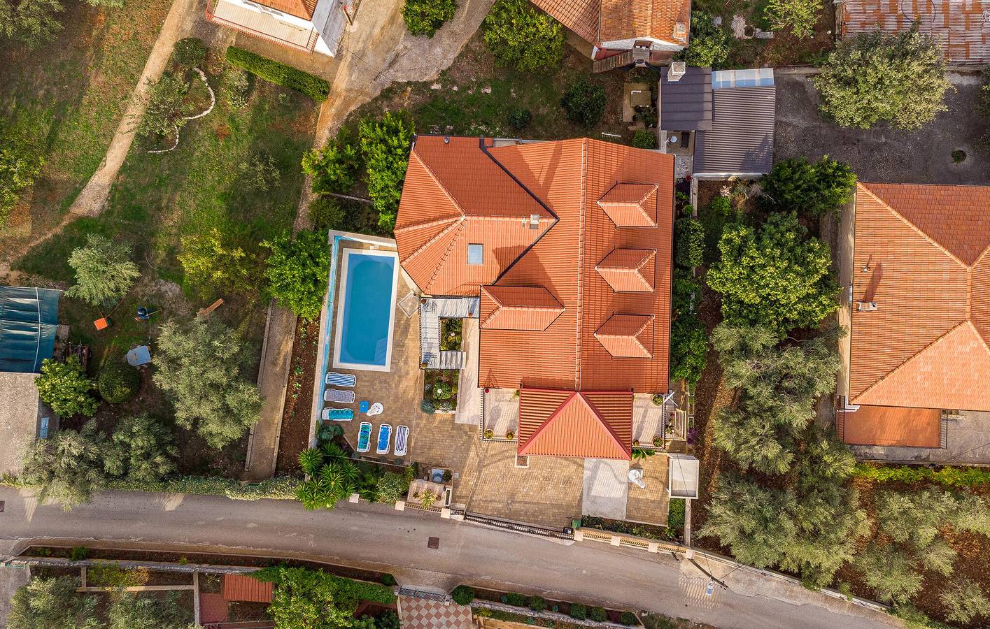 Casa vacanza per 8 persone con terrazza in Ugljan Città, Ugliano