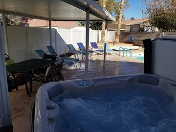 Log Cabin for 8 People in Mesquite, Grand Canyon National Park, Photo 1