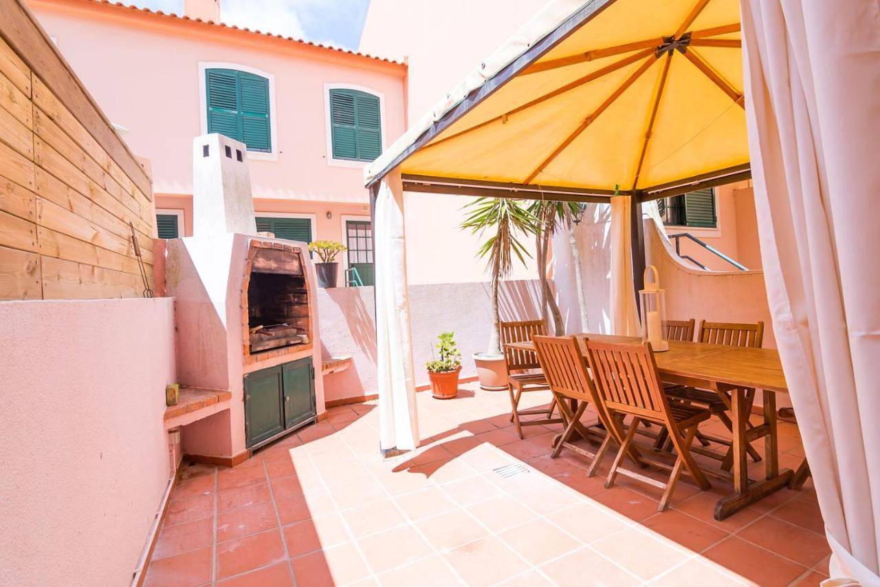 Supertubos Beach Villa in Consolação, Peniche