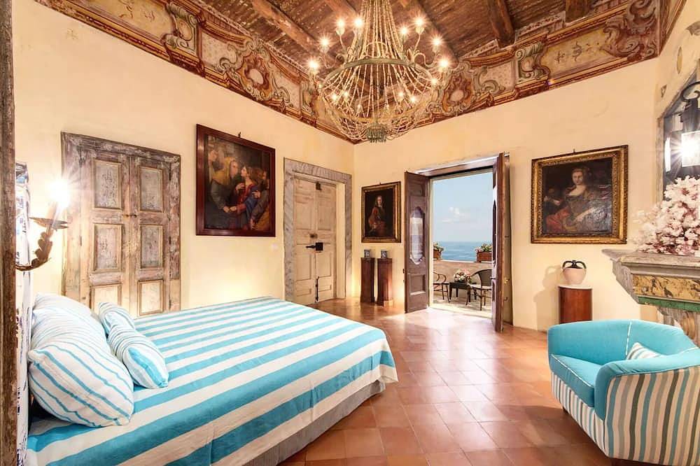 Villa in Positano with 8 bedrooms sleeps 16 in Positano, Amalfi Coast