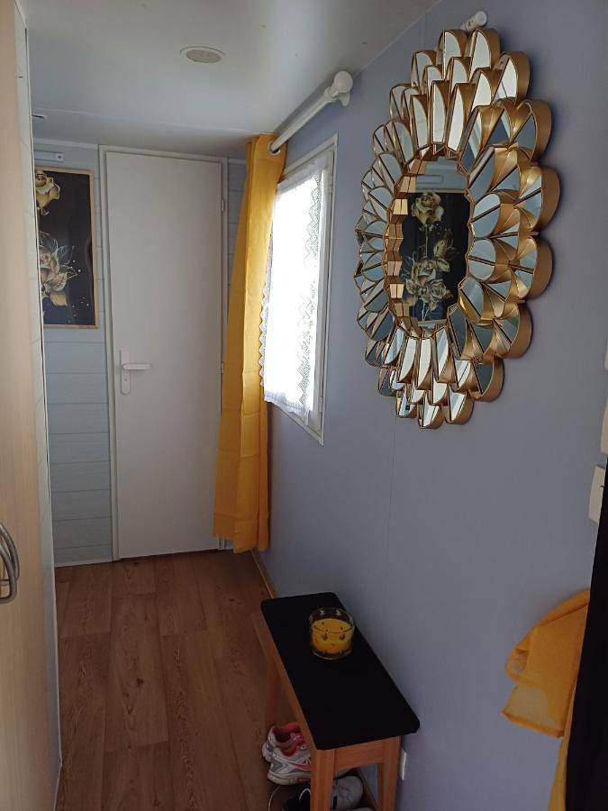 Gîte pour 3 personnes, avec jardin à Anlhiac