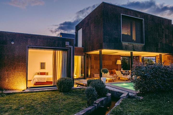 Location de vacances pour 2 personnes, avec piscine ainsi que jardin et vue à Mondim de Basto - 3