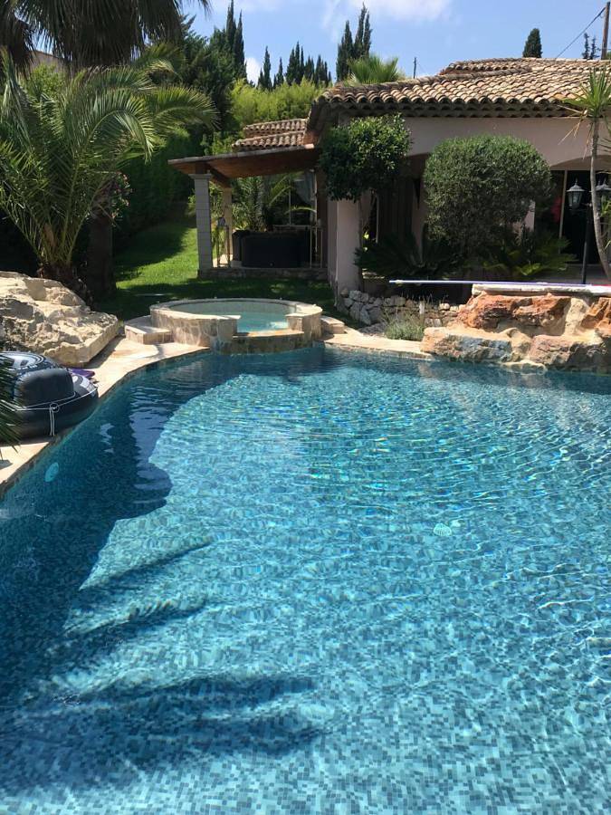 Villa pour 6 personnes, avec jacuzzi ainsi que piscine et jardin à Saint-Paul-de-Vence - 2