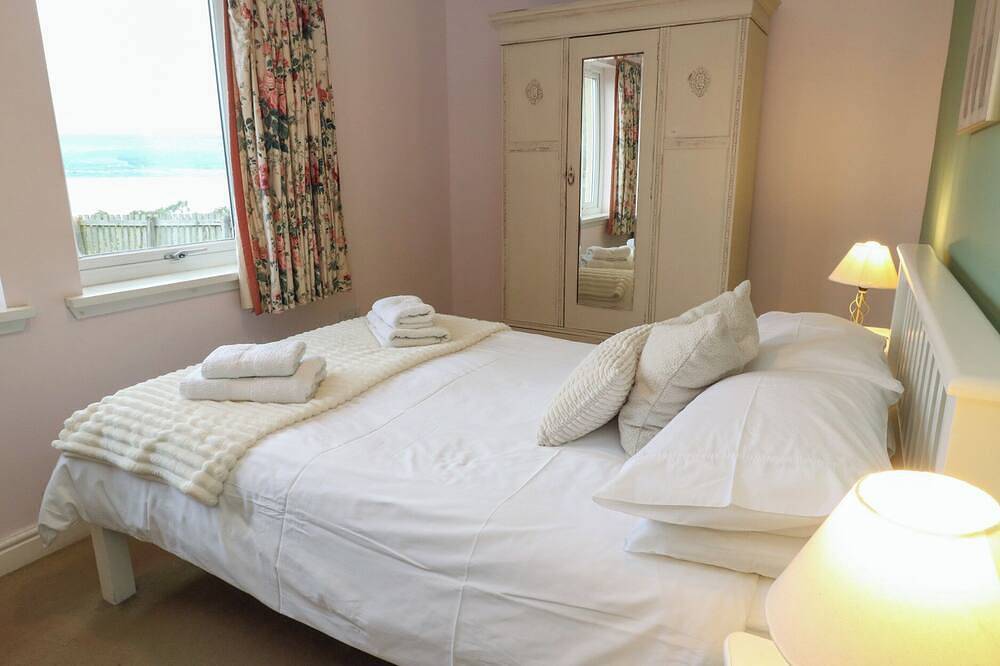 Driftwood Cottage, pet friendly in Craignure, Isle Of Mull in Argyll & Bute