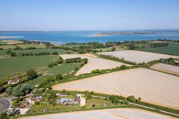 Holiday Home for 10 People in West Wittering, West Sussex, Photo 1
