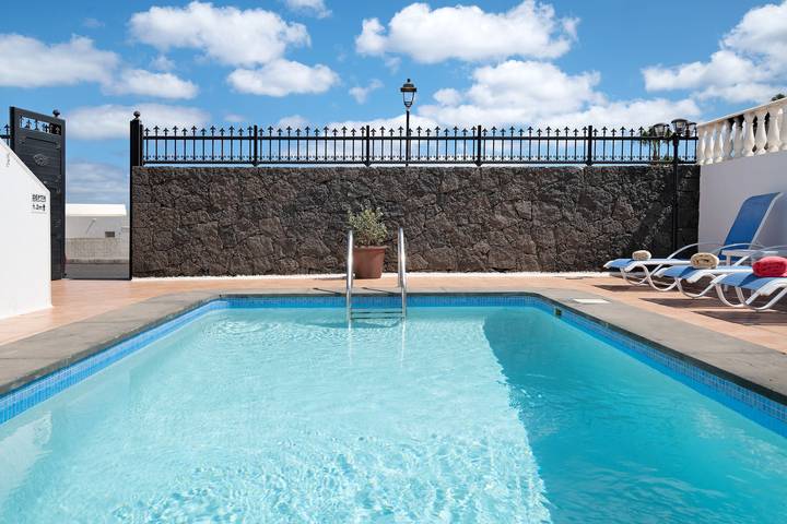 Villa pour 8 personnes, avec jacuzzi et jardin, adapté aux familles à Puerto del Carmen - 2