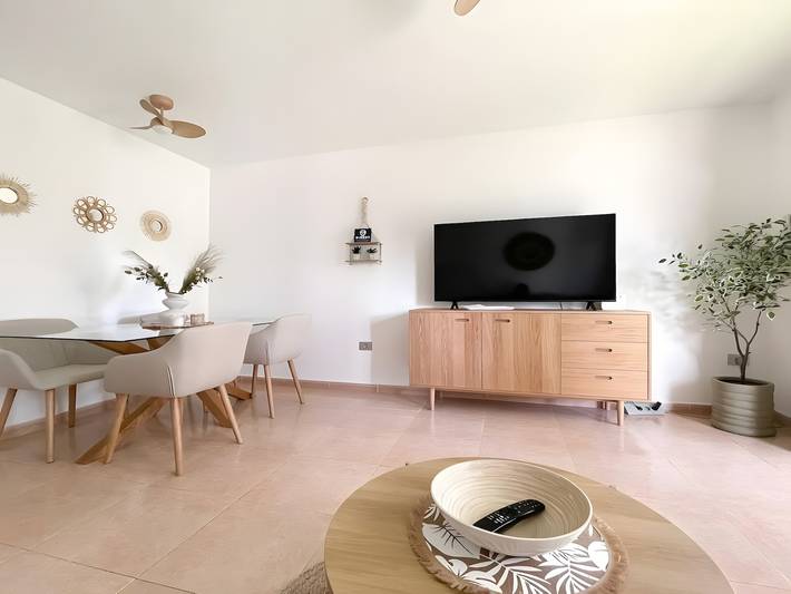 Entire apartment, Oasis Dunas 406 near the pool by B-Rent in Corralejo, La Oliva
