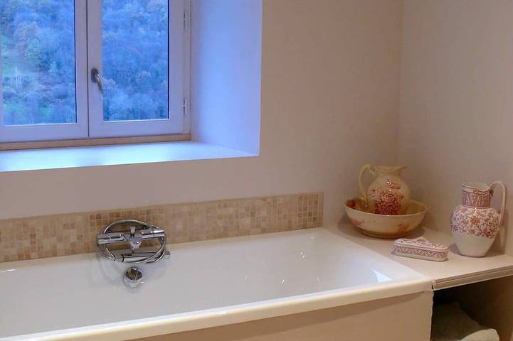 Location de vacances pour 9 personnes, avec piscine ainsi que jardin et balcon à Castillon-en-Couserans - 4