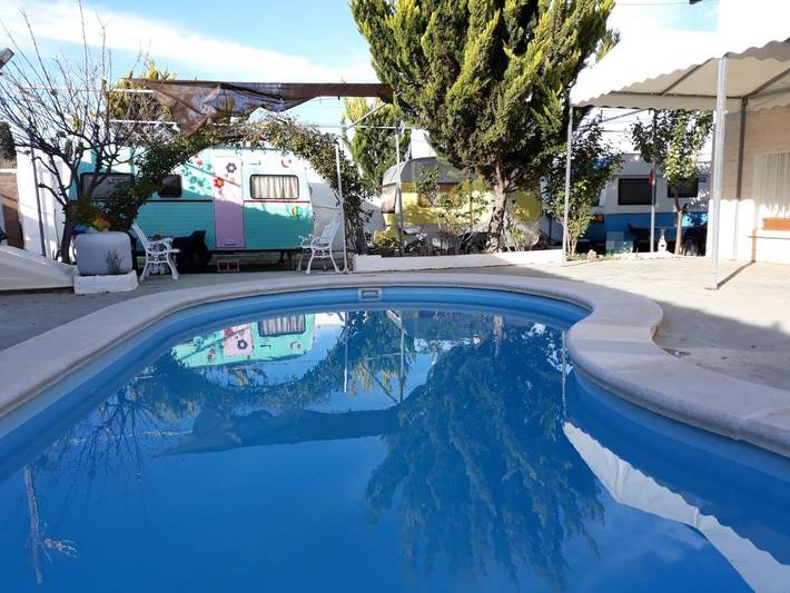 Casa rural para 18 personas, con Balcón y Jacuzzi además de Terraza y Jardín en Elda - 3