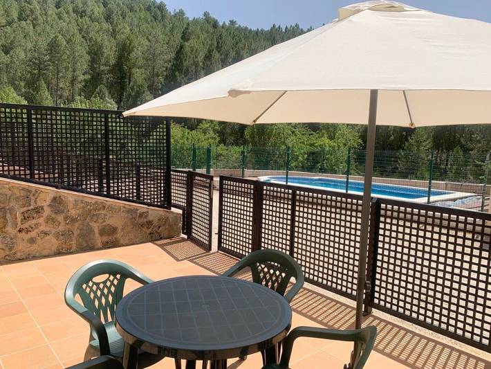 Apartamento de vacaciones para 4 personas, con jardín además de vistas y piscina, Se admiten mascotas en Sierra de Segura - 2