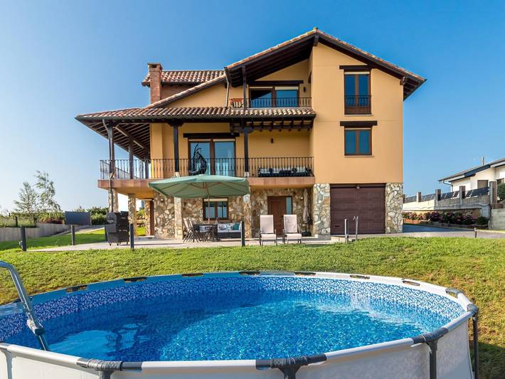 Location de vacances pour 12 personnes, avec jardin et piscine à Suances - 2