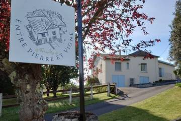 Gîte pour 12 personnes, avec jardin et jacuzzi à Monestier