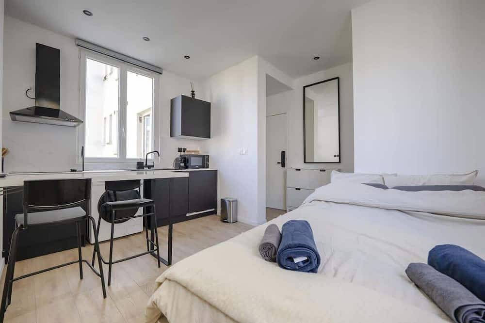 Entire apartment, Renovated Studio walking distance to Paris in Montrouge, Hauts-de-Seine