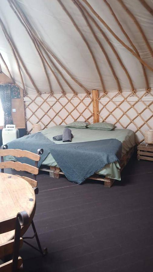 Camping voor 2 personen, with tuin and uitzicht as well as zwembad and terras in Portugal