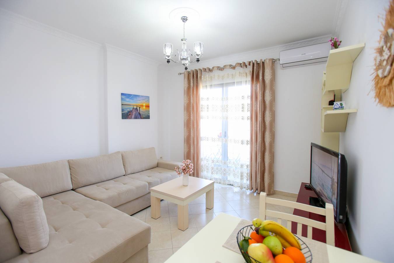 Apartamento entero, Apartamento de vacaciones para 4 personas con vistas al mar in Vlorë (Ciudad), Vlorë